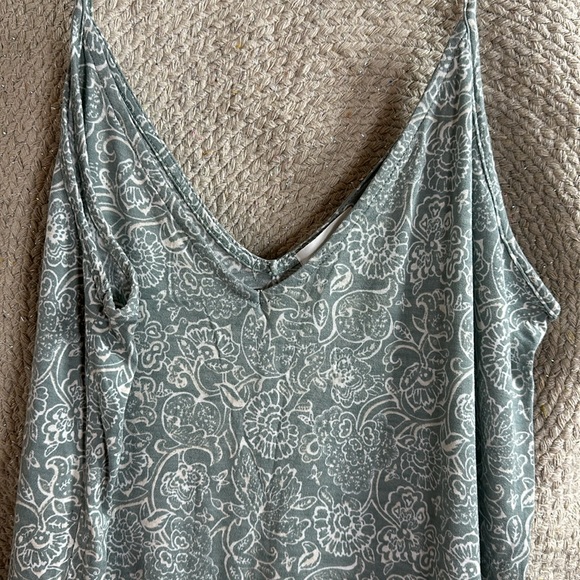 Green old navy floral print tank top - Picture 4 of 6